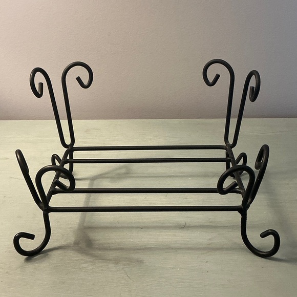 Longaberger 2004 TV Time Basket, Wrought Iron Stand, Protector, Wooden Dividers - Picture 6 of 16